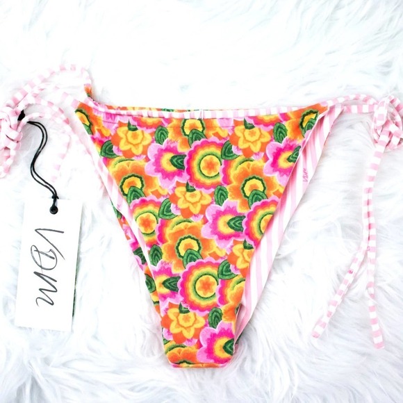 VDM The Label Other - 🍋 VDM the Label Pink Floral Bikini Bottoms Bikini Underwear Women Size Medium